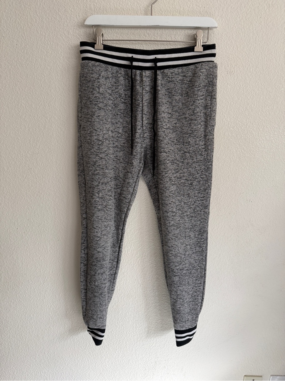 American Eagle Outfitters Gray Marled Jogger Pants with Striped Waistband
